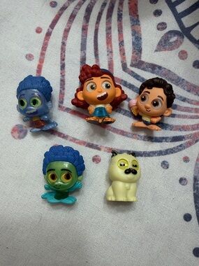 Disney doorables Luca set